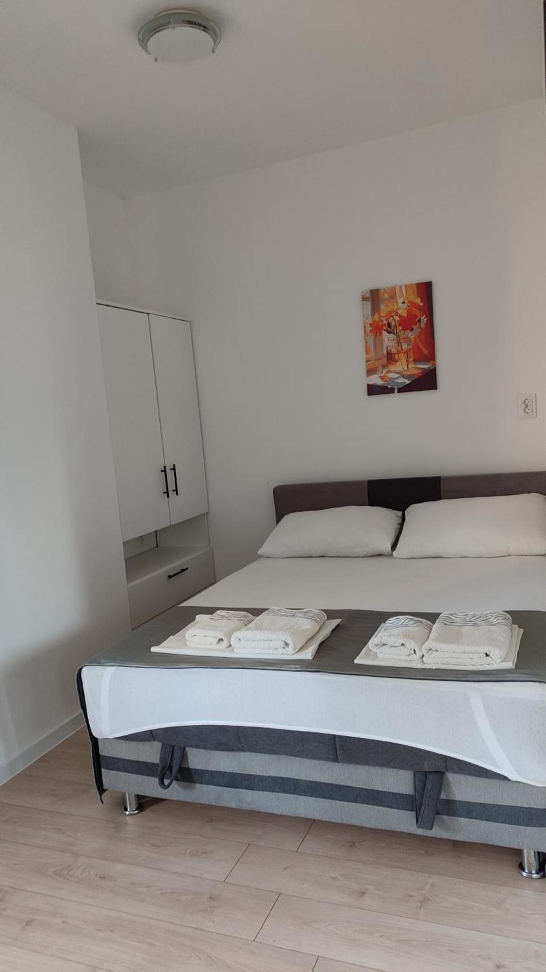 Apartments Glibic Заострог Экстерьер фото